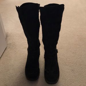 Tall Suede Black Boots Size 8M with Buckles